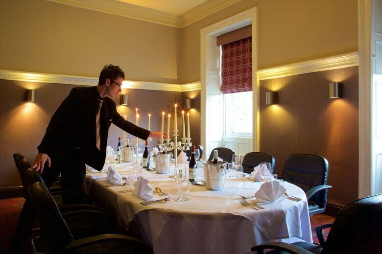 Carlisle, Sure Hotel Collection By Best Western
