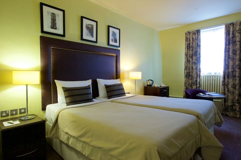 Carlisle, Sure Hotel Collection By Best Western