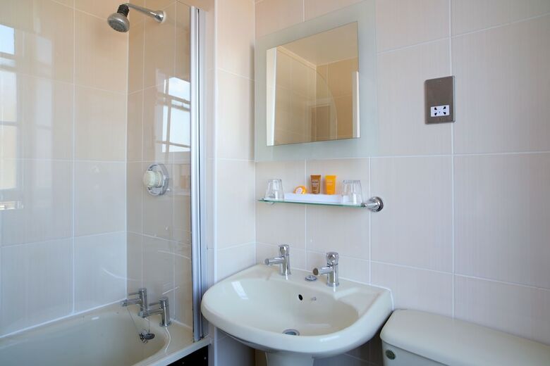 Carlisle, Sure Hotel Collection By Best Western
