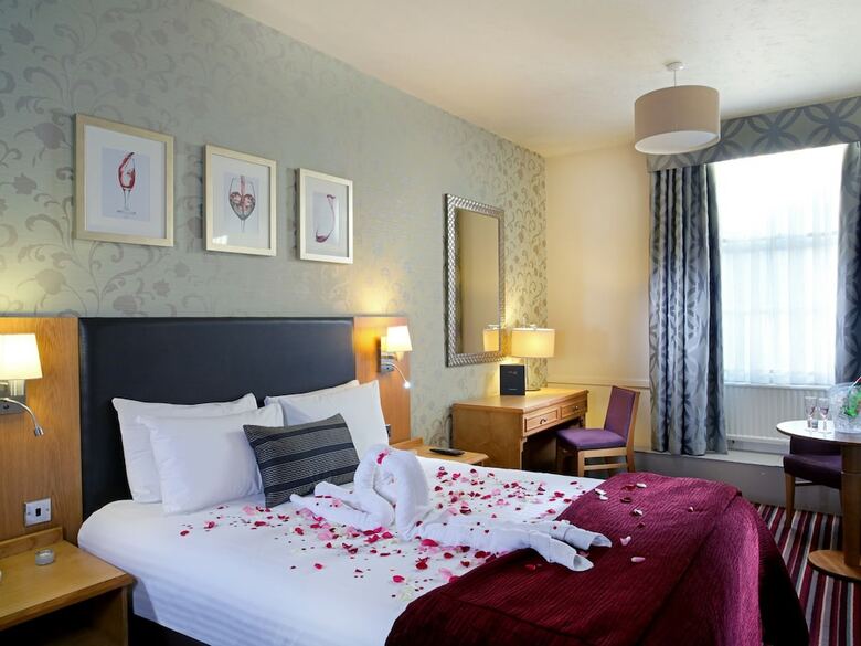 Carlisle, Sure Hotel Collection By Best Western