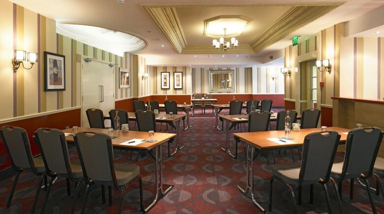 Carlisle, Sure Hotel Collection By Best Western