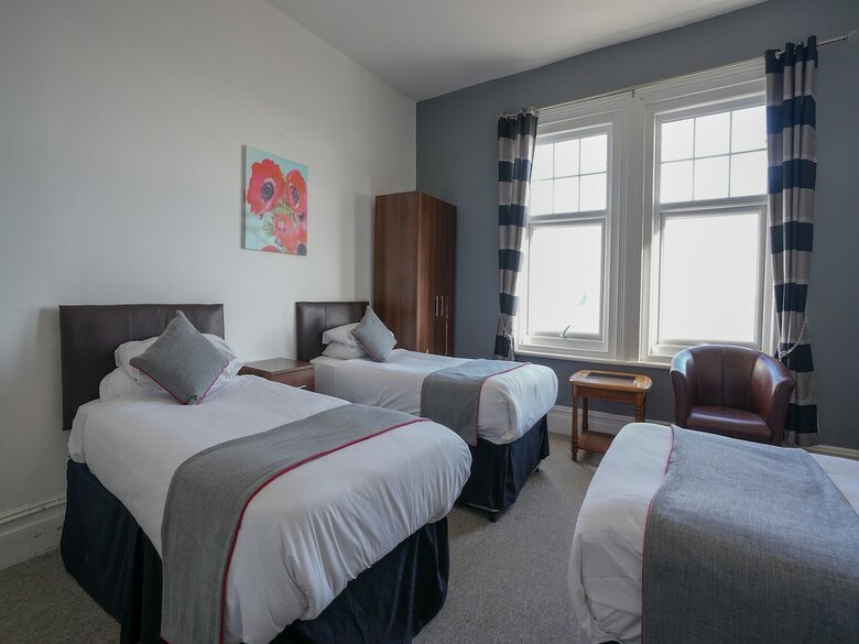 Oyo Shanklin Beach Hotel