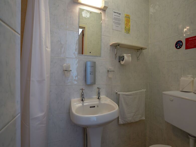 Oyo Shanklin Beach Hotel