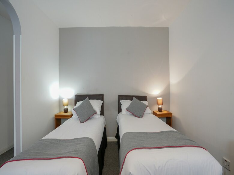 Oyo Shanklin Beach Hotel