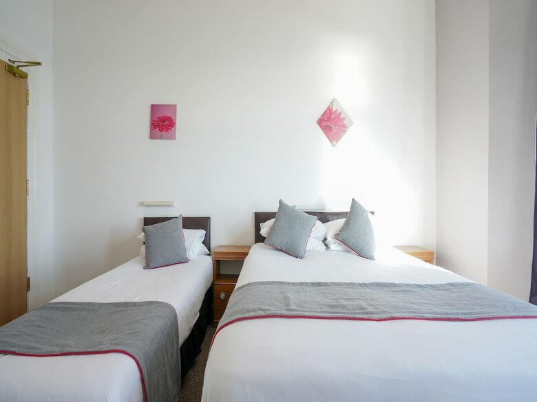 Oyo Shanklin Beach Hotel