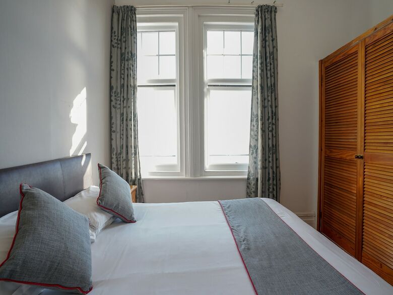 Oyo Shanklin Beach Hotel