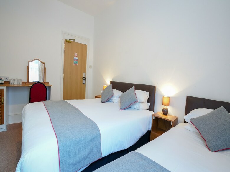 Oyo Shanklin Beach Hotel