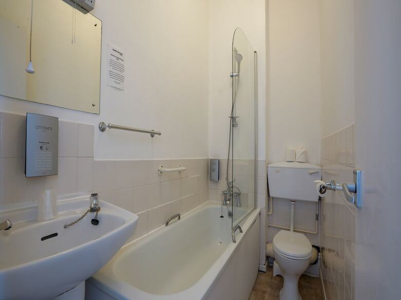 Oyo Shanklin Beach Hotel