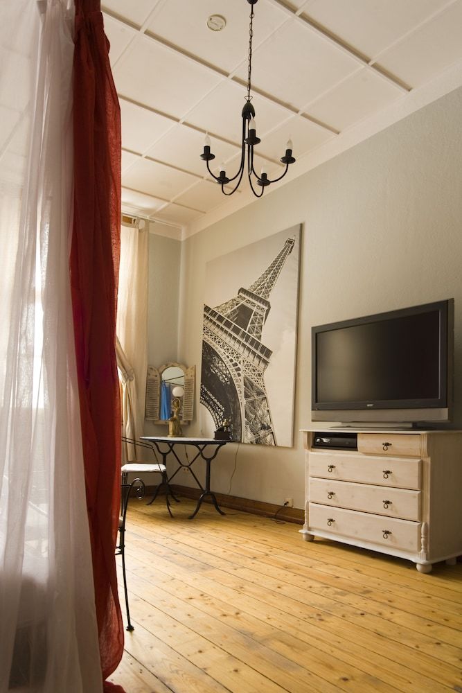 Hotel Avalon