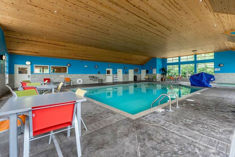 Hotel Comfort Inn & Suites