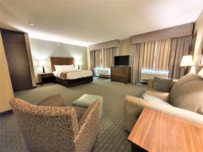Hotel Comfort Inn & Suites