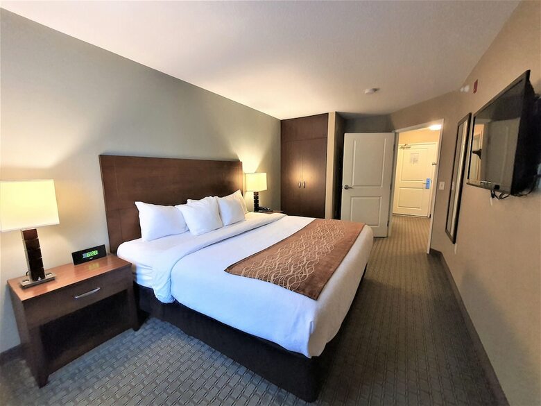 Hotel Comfort Inn & Suites
