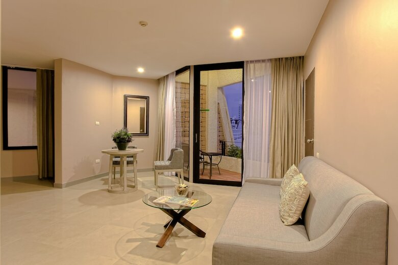 Hotel Tropicana