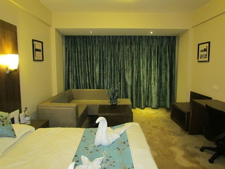 Hotel Pine Spring Wazir Bagh