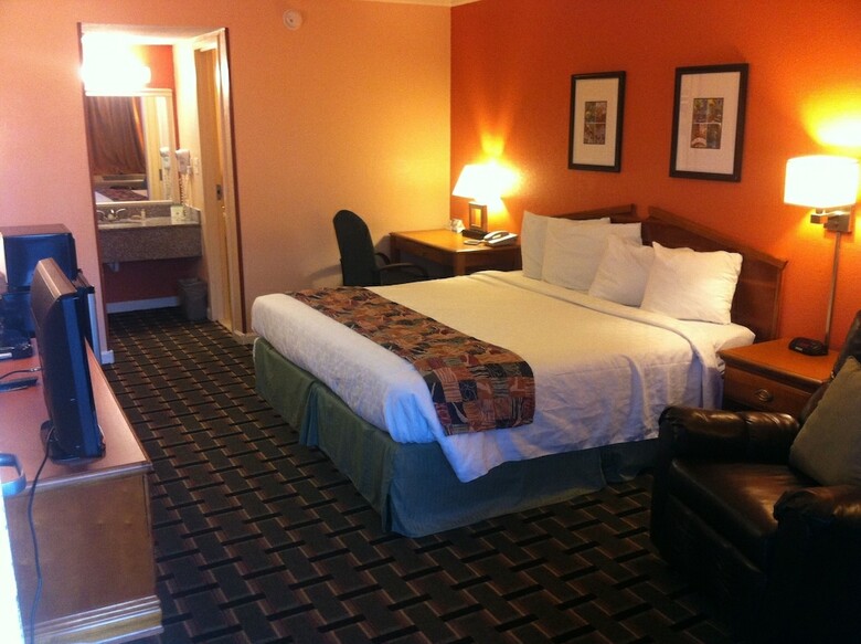 Motel West Bank Inn