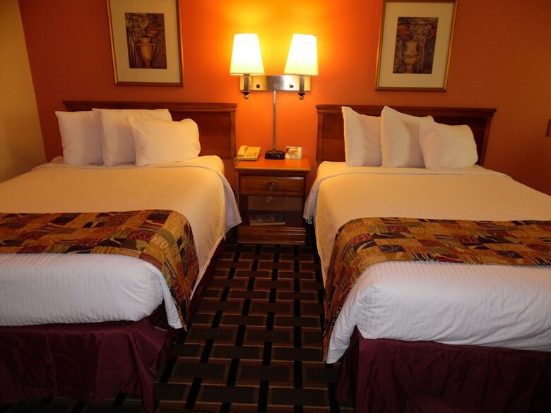 Motel West Bank Inn