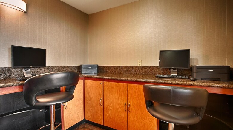 Best Western Plus Suites Hotel
