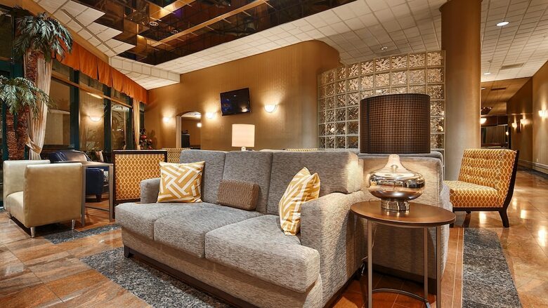 Best Western Plus Suites Hotel