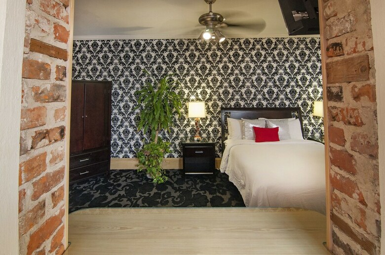 The Saint Philip Hotel