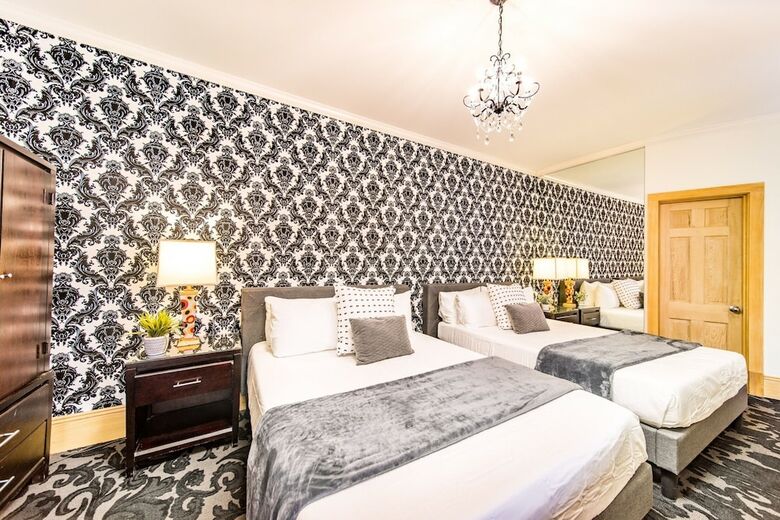 The Saint Philip Hotel
