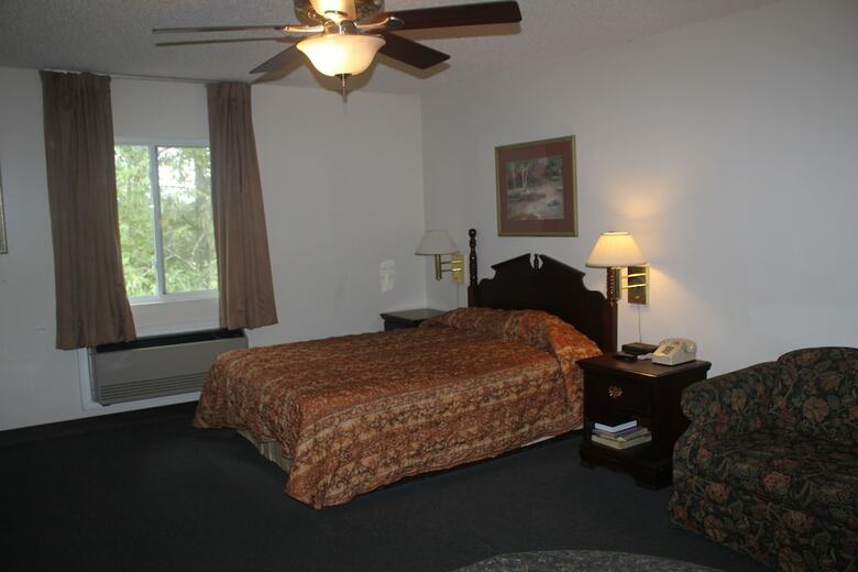 Motel High Falls Hide-a-way Lodging