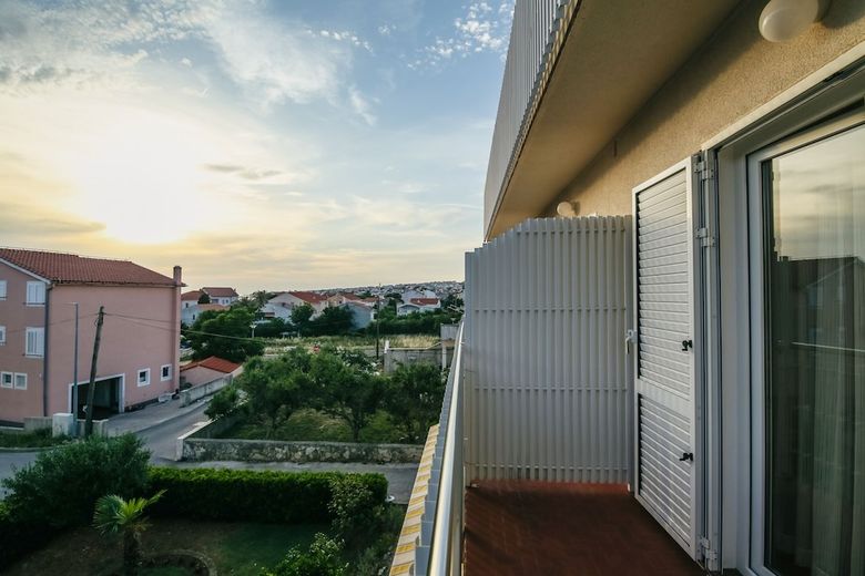 Hostal Apartments & Rooms Peranic