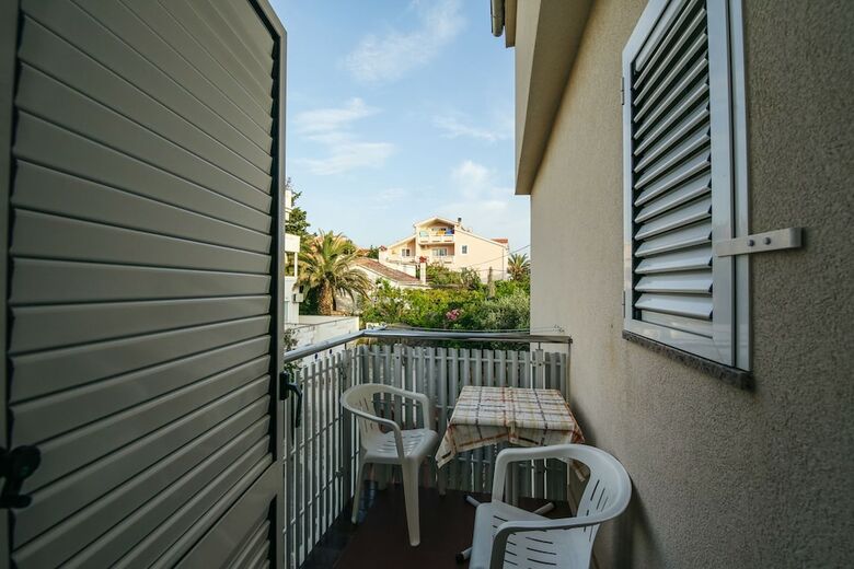 Hostal Apartments & Rooms Peranic