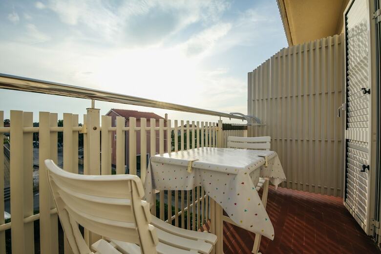 Hostal Apartments & Rooms Peranic