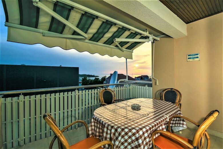 Hostal Apartments & Rooms Peranic
