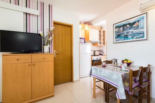 Apartments Sea View Brnic