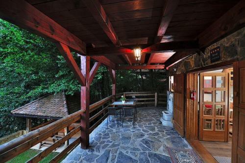 Apartment Drvena Kuca Mreznica