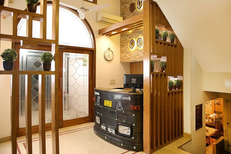 Hotel Ahuja Residency Gurgaon