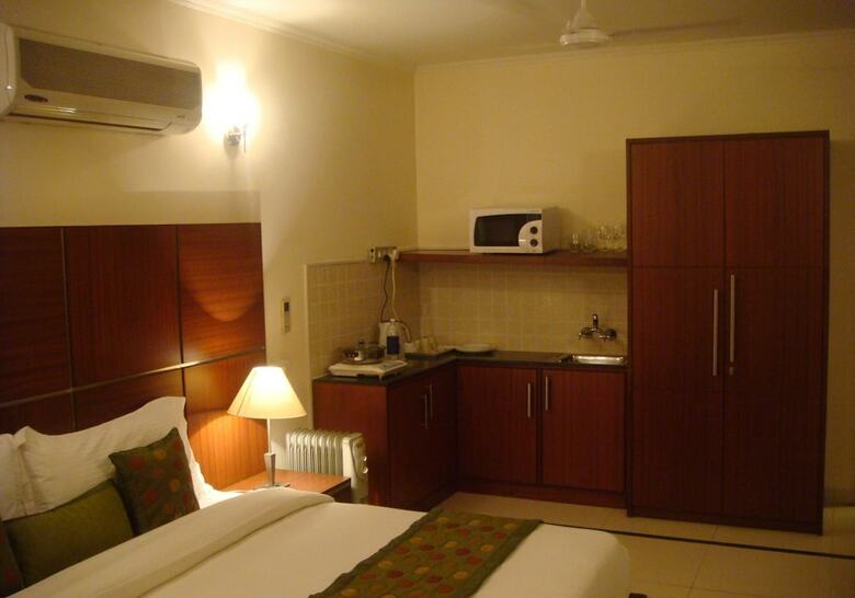 Hotel Ahuja Residency Gurgaon