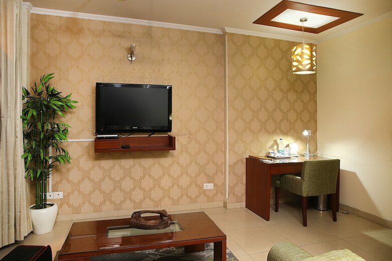 Hotel Ahuja Residency Gurgaon