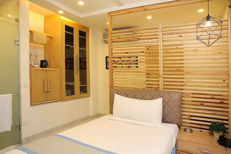 Hotel Ahuja Residency Gurgaon