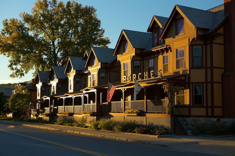 Hotel The Porches Inn