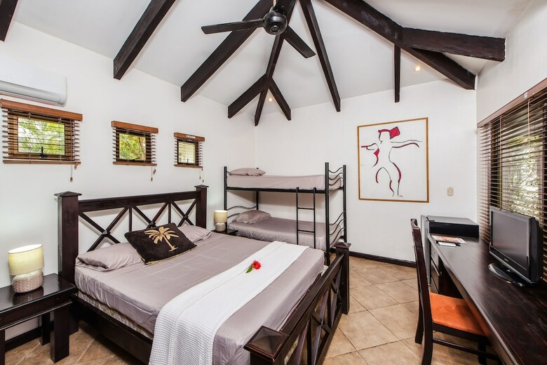 Hotel Hacienda Jj