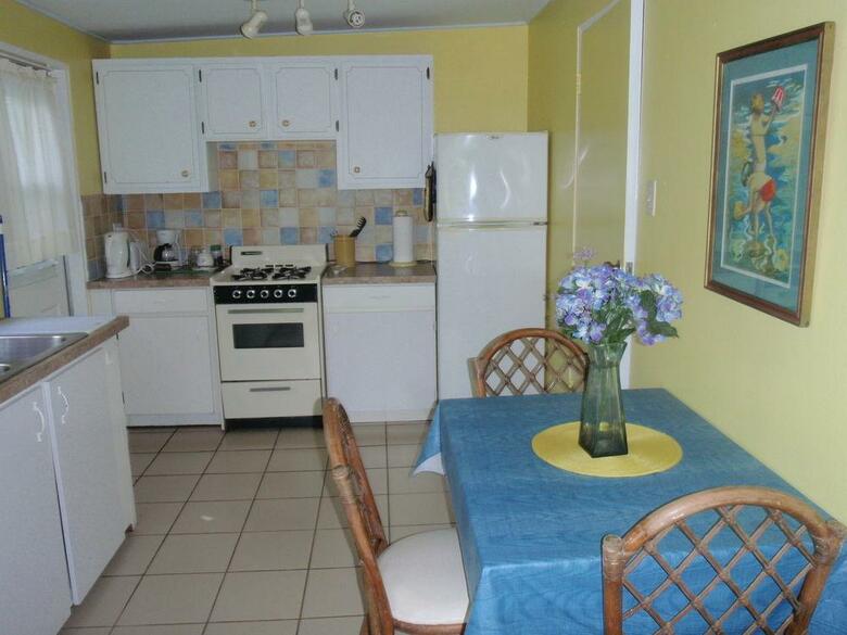 Hotel Eldemire's Tropical Island Inn