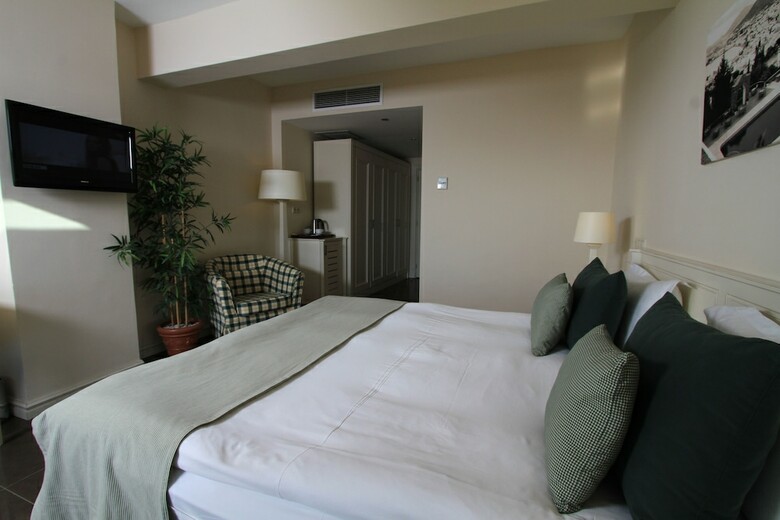 Hotel Manastir And Suites