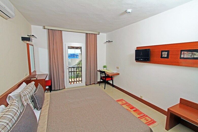 Hotel Manastir And Suites