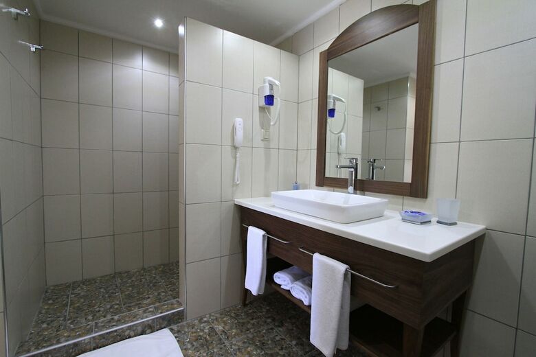 Hotel Manastir And Suites