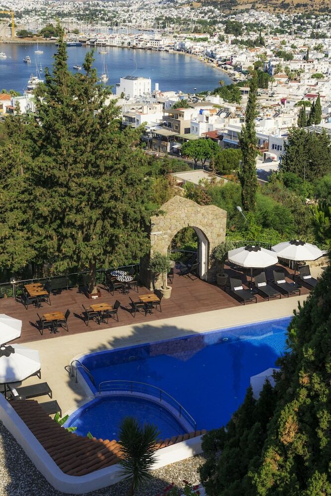 Hotel Manastir And Suites