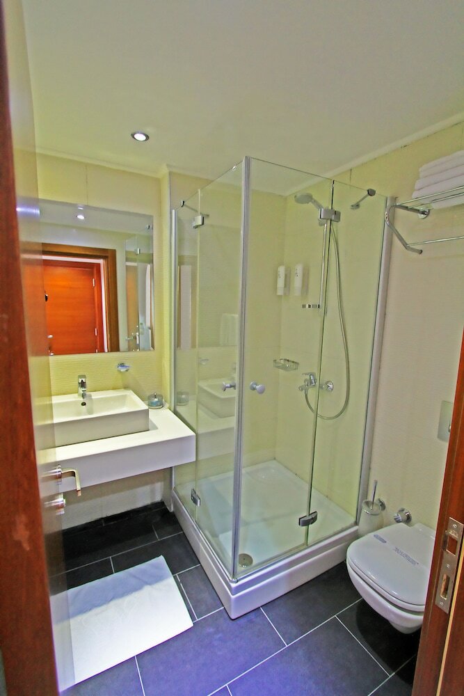 Hotel Manastir And Suites