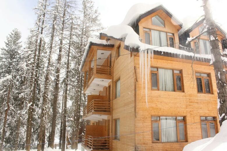Hotel Pine Spring Gulmarg
