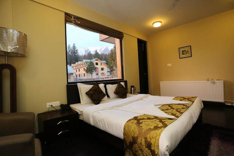 Hotel Pine Spring Gulmarg