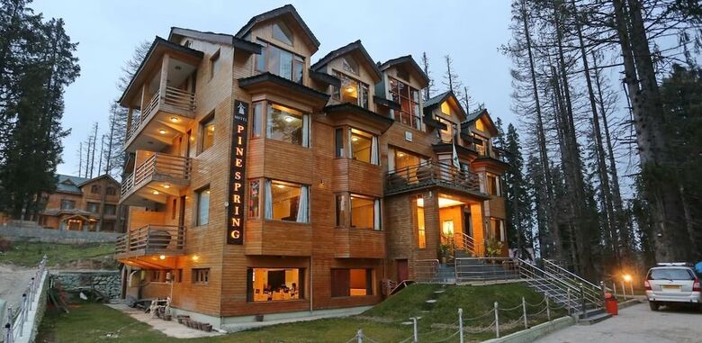Hotel Pine Spring Gulmarg