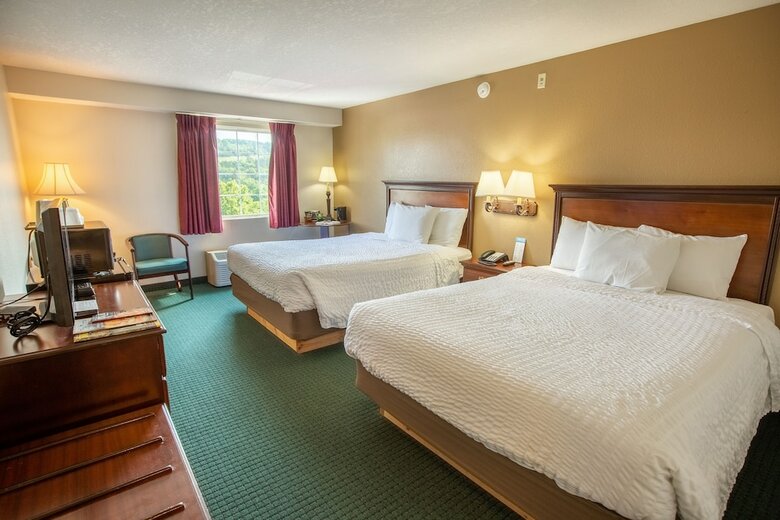 Hotel Rosebud Inn