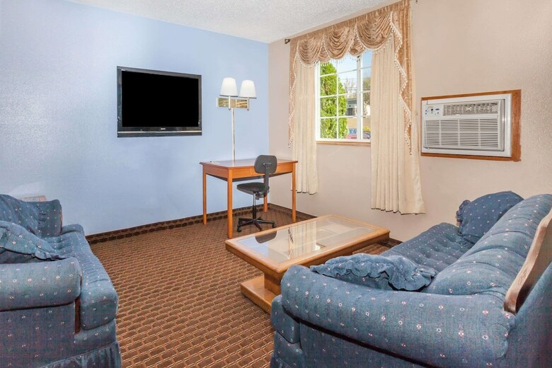 Hotel Super 8 By Wyndham Johnstown/gloversville