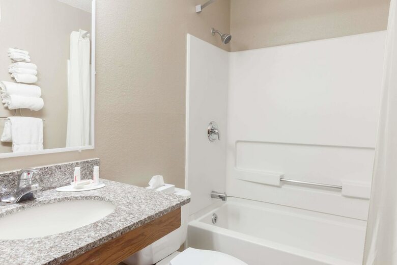 Hotel Super 8 By Wyndham Johnstown/gloversville