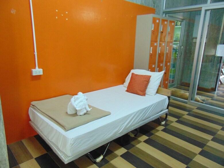 Hostal Phatchara Boutique Hotel - Hostel